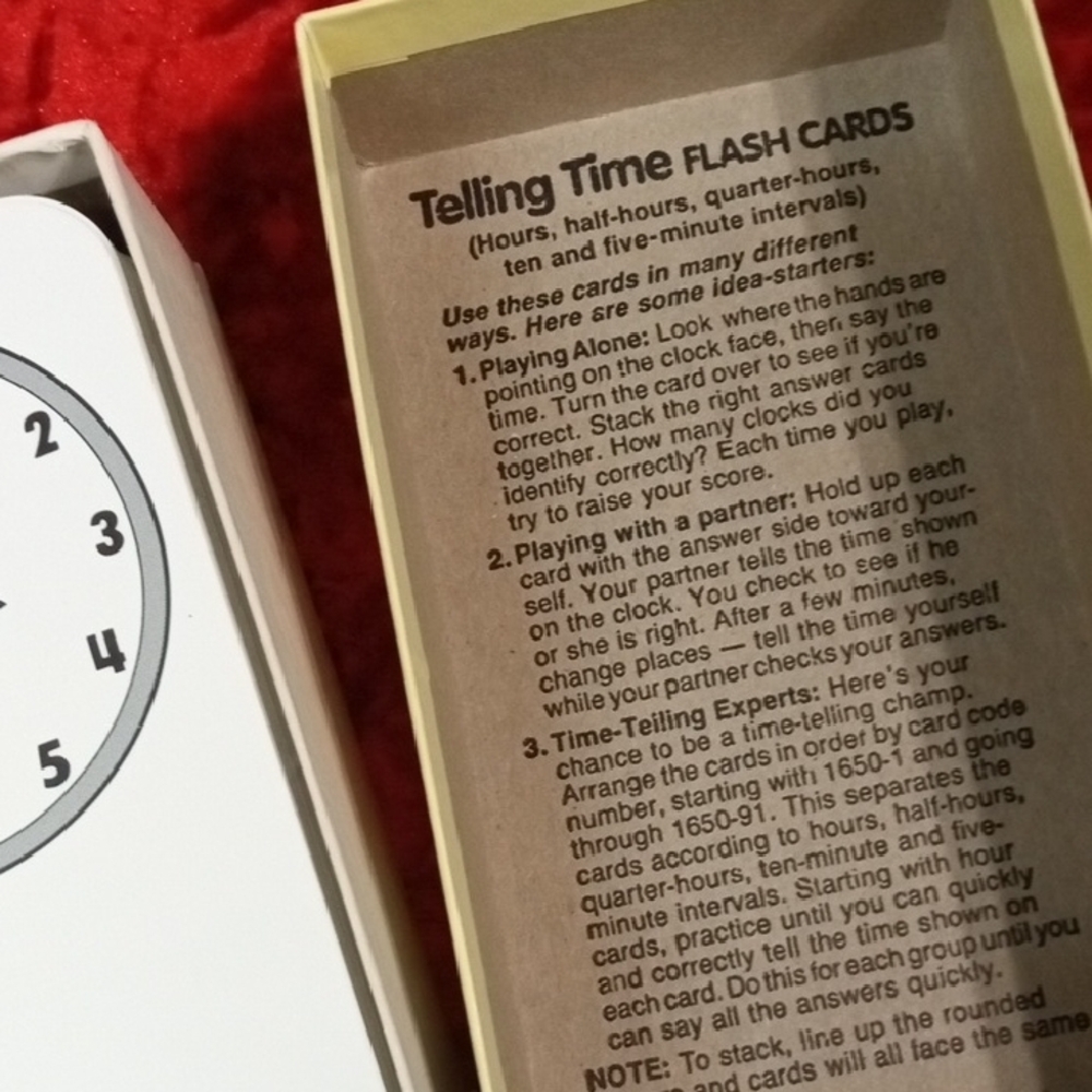 Trend Telling Time Flash Cards - Picture 3 of 7